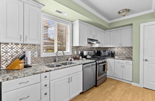 Yelm Apartment | Conley Suites Apartment A - for those that prefer a private space.