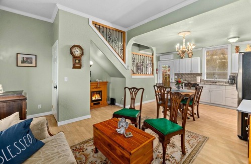 Yelm Apartment | Conley Suites Apartment A - for those that prefer a private space.