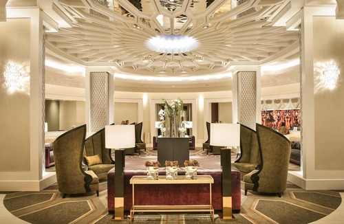 Whitehaven Hotel | Connecting Double Queen -Outdoor Pool -Gym -Restaurants -Airport Shuttle