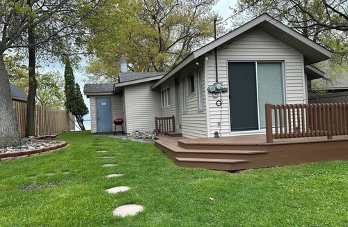 Pigeon Cottage | Contactless Check In - Sand Point Private Lake/Beachfront Cottage