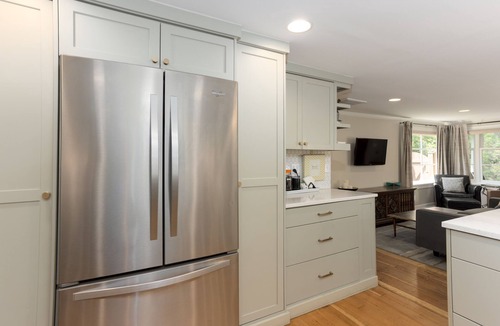 Old Bend House | Contemporary Chic Cottage │Downtown Historic District │Hot Tub │Gourmet Kitchen
