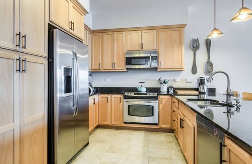 Sandpoint Condo | Contemporary Design w/Balcony-Seasons at Sandpoint