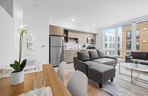 Riverside Apartment | Convenient 2BD2BA in MuseumofArts-Downtown Gym