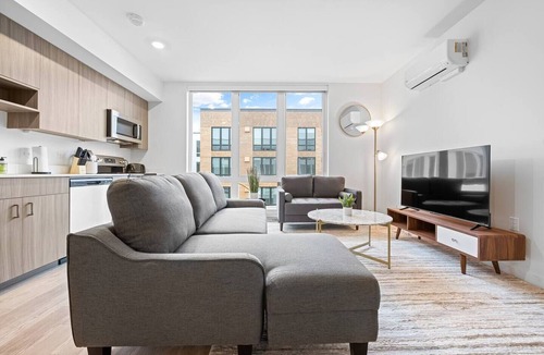 Riverside Apartment | Convenient 2BD2BA in MuseumofArts-Downtown Gym
