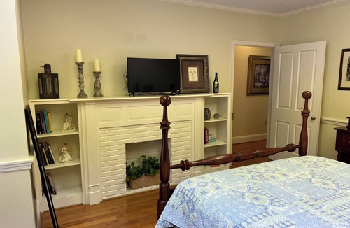 Abingdon Apartment | Convenient Downtown Location!