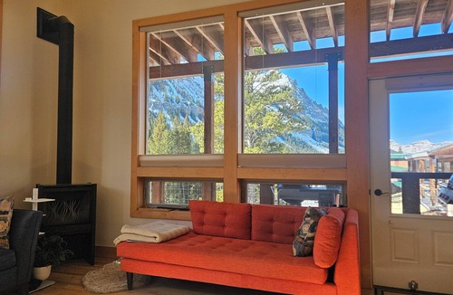 Cooke City-Silver Gate House | Cooke City Cosmopolitan - Downtown Cooke City and backed up to Soda Butte Creek