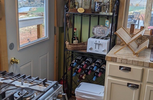 Thermopolis Cabin | Copper Winds Private Cabin on 6 Acres