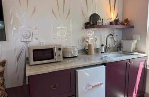 New Buffalo Villa | Coral Bells - Cozy One Bedroom Villa at Petite Acres