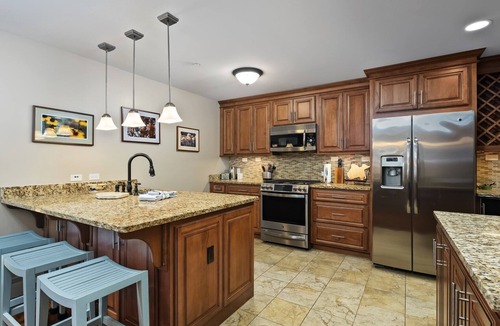 Sandpoint Condo | Corner Condo w/Private Beach- Seasons at Sandpoint