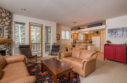 Ketchum Condo | Corner Condo with Mountain Views