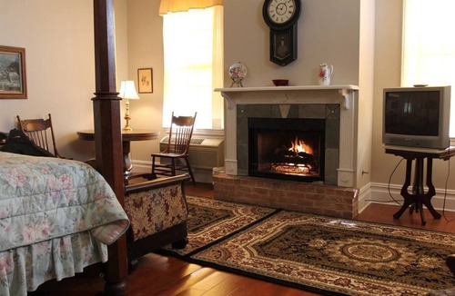 Vicksburg Bed & Breakfast | Corners Mansion Inn - A Bed & Breakfast