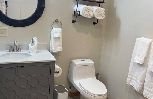Montana City House | Cosy NewClancy guest’s Suite,Efficiency, , Business or Pleasure. Just For You!