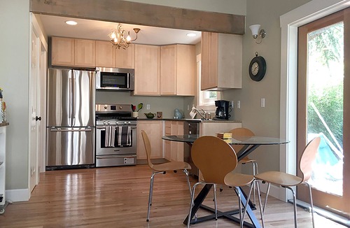 Irvington House | Cottage in Historic Irvington neighborhood near Convention Center and shops!