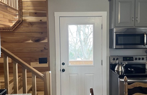 Dixon Springs Cottage | Cottage located on 200+ acre farm