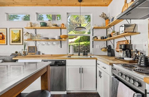 Boise House | Cottage near foothills