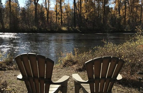Cle Elum House | Cottage & Treehouse on 20 acre Yakima Riverfront property