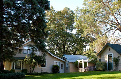 Grants Pass House | Country Estate with View of Rogue River Valley