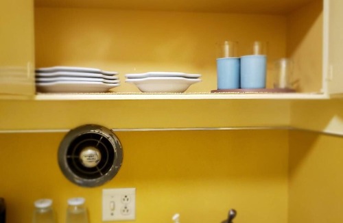 Riddle Condo | Country Farm Condo w/kitchen, near 7 Feathers Casino on OR Hwy 5; Dog friendly
