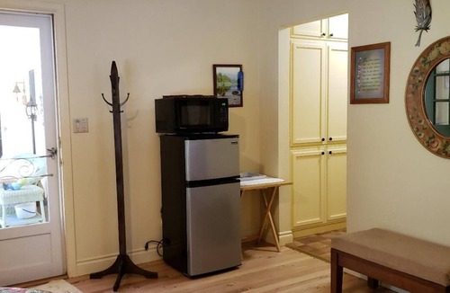 Riddle Condo | Country Farm Condo w/kitchen, near 7 Feathers Casino on OR Hwy 5; Dog friendly