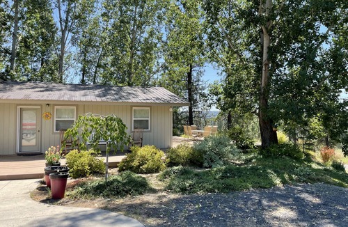 Nine Mile Falls House | Country Home (minutes from state park trails)
