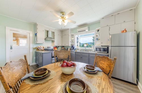 Medford House | Country Retreat and Event Venue minutes from Historic Jacksonville