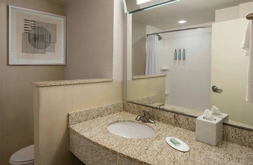 Pearl Hotel | Courtyard by Marriott Jackson Airport/Pearl