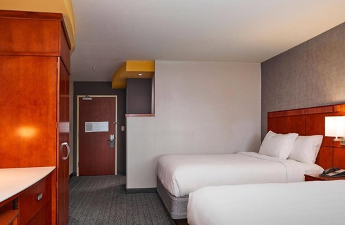 Medford Hotel | Courtyard Medford Airport