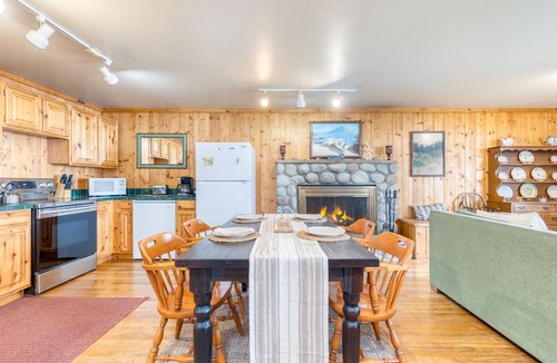 Coupeville Cabin | Cove Cottage by AvantStay | Waterfront Views + Spa