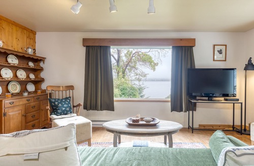 Coupeville Cottage | Cove Cottage - Waterfront | Rustic Cottage