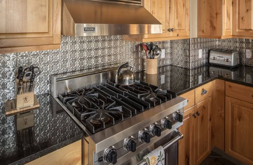 Big Sky House | Cowboy-Chic, Ski-In/Ski-Out Home with Mountain Views!