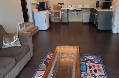 Pinehurst Apartment | Cozy 1-bedroom apartment in charming Pinehurst with room for a camping trailer