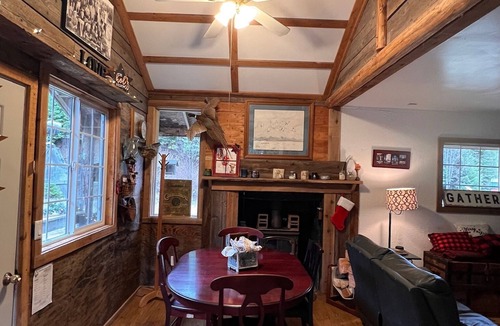 Clark Fork Cabin | Cozy 1-bedroom cabin in peaceful Clark Fork with AC