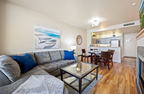 Chelan Condo | Cozy 1 bedroom condo steps away from the lake