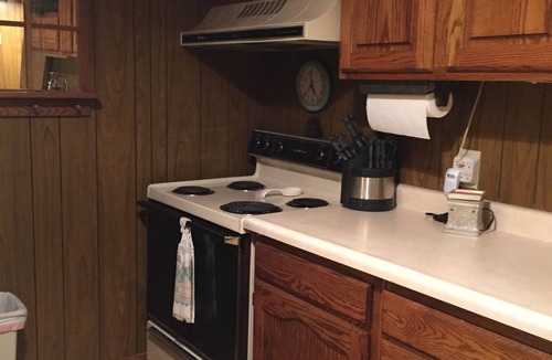 West Valley City House | Cozy 1-bedroom apartment just 15 minutes from downtown Salt Lake City. No pets