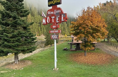 Lowell Cabin | Cozy 1-bedroom Yurt on the Lochsa River