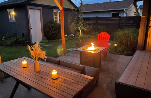 Central Tacoma House | Cozy 1920's Bungalow in Tacoma with Sauna, Wood Fireplace, Chef's Kitchen