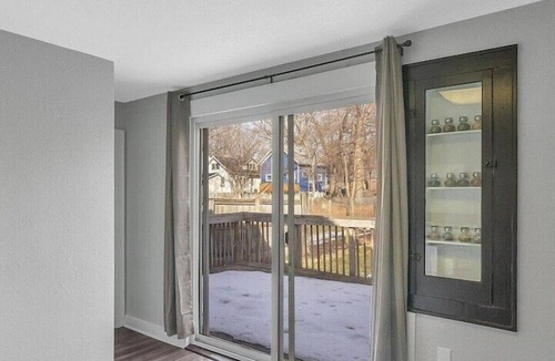 Lansing House | Cozy 2 bedroom home with Wi-Fi & large deck