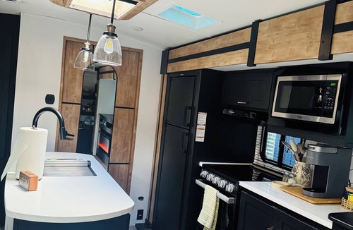 Beaverton House | Cozy 2-bedroom RV in welcoming Beaverton with AC, WiFi