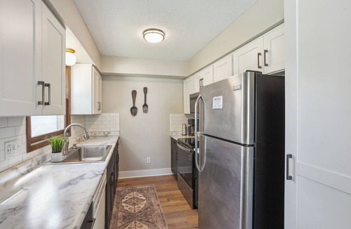 Clive House | Cozy 2-bedroom townhome in Clive
