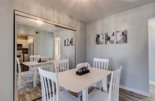 Biloxi Condo | Cozy 2BR Condo w/Kitchen & Pool | Beach Nearby!