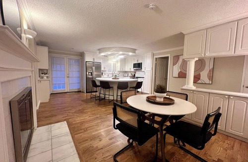Parkland House | Cozy 3-bed Rambler conveniently located to JBLM, PLU, Mt Rainier with cool AC