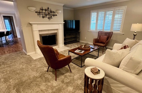 Parkland House | Cozy 3-bed Rambler conveniently located to JBLM, PLU, Mt Rainier with cool AC