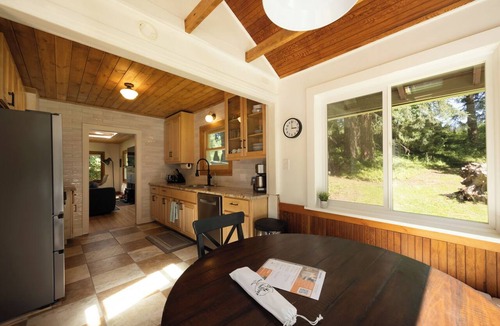 Corbett Cabin | Cozy 3-bedroom cabin with fire pit near trails and waterfalls