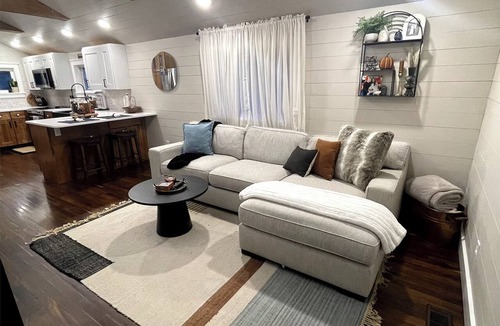 Adair House | Cozy 3-bedroom house with exquisite attention to detail!