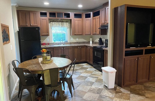 Forks House | Cozy 3-Bedroom Retreat in Forks, WA – Your Tranquil Hideaway Awaits!