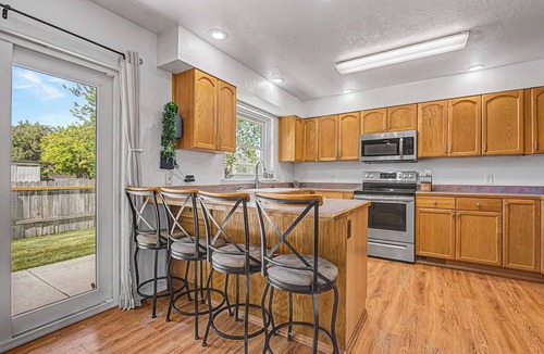 Burley House | Cozy 3BR Burley Home Spacious Yard Snake River