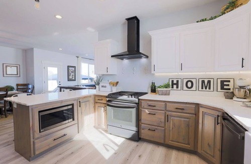 Rigby House | Cozy 6 bedroom home minutes from Rigby Lake