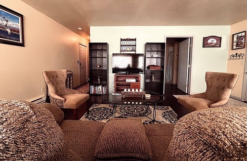 Colville Apartment | Cozy apartment nestled in the hills of Kettle Falls overlooking Lake Roosevelt.
