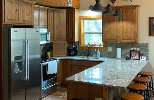 Cimarron House | Cozy Arrowhead Cabin