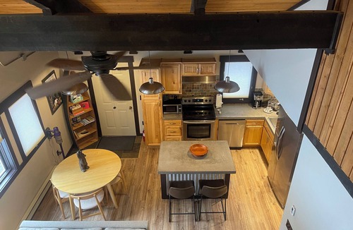 Big Sky Meadow Village Condo | Cozy Big Sky rustic condo, 2 bed, 1 bath, & Loft
